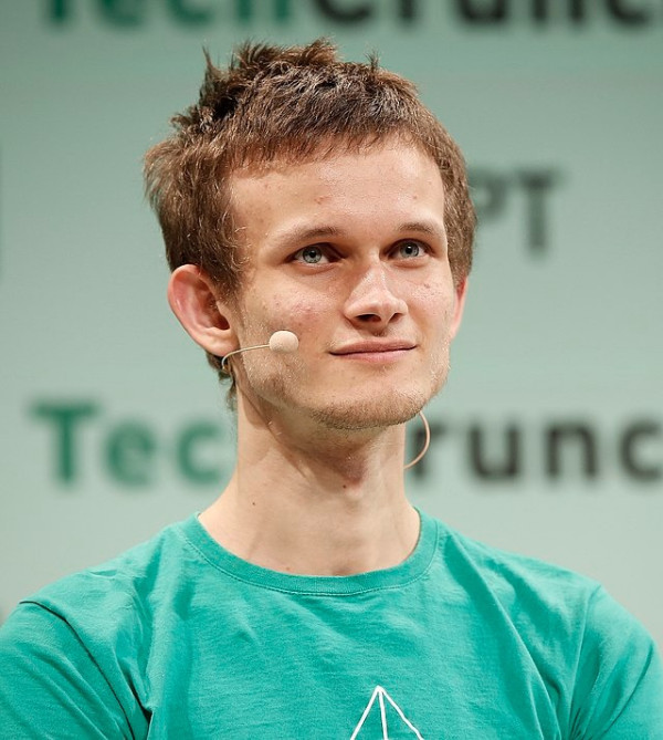 Vitalik_Buterin_TechCrunch_London_2015_(cropped).jpg